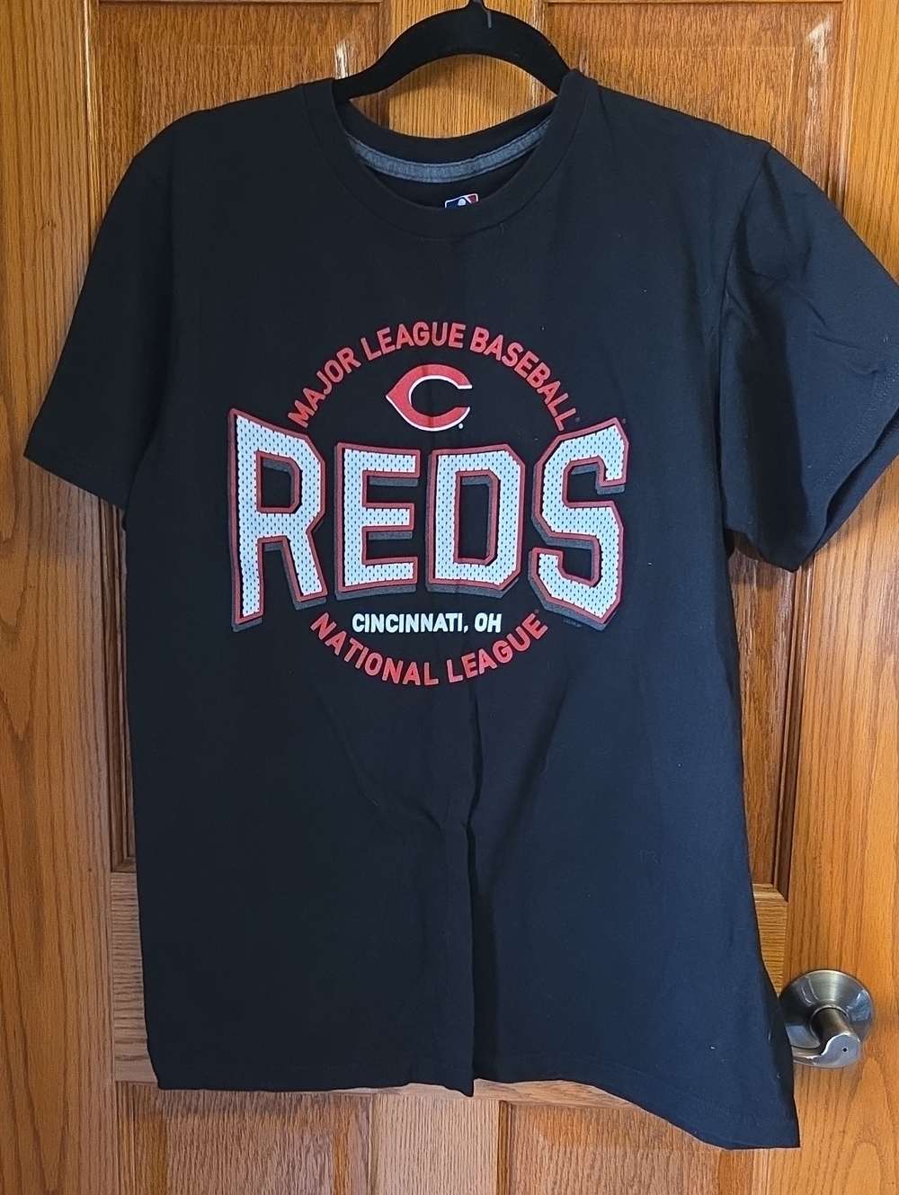 Cincinnati Reds Black Graphic Tee